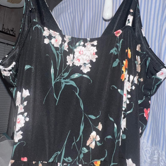 Kaileigh jumpsuit black with floral print adjustable straps, - Picture 9 of 10